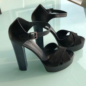 Black velour platforms, Made in Italy